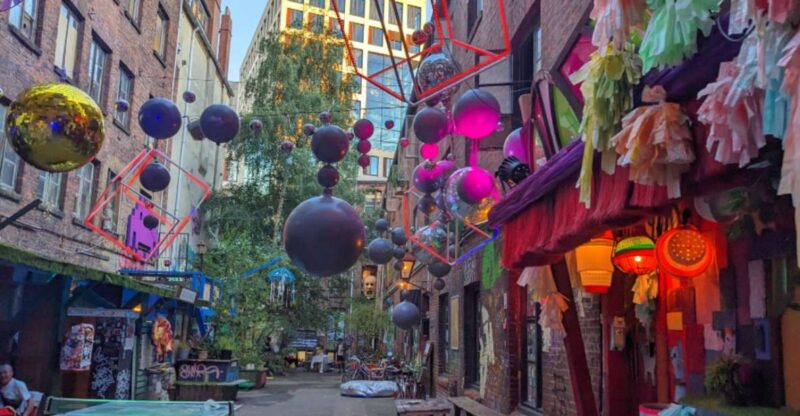 Alternative Hamburg / Street Art Private Tour - Key Points