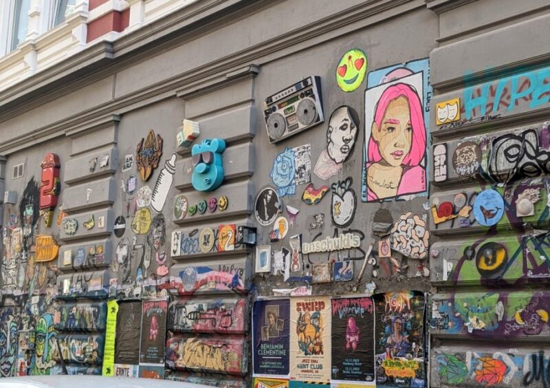 Alternative Hamburg / Street Art Private Tour - Vibrant Street Culture