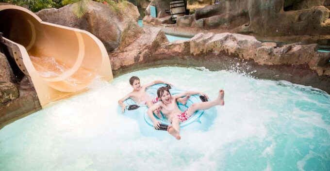 Alton Towers: Alton Towers Waterpark - Lazy Rivers and Splash Zones