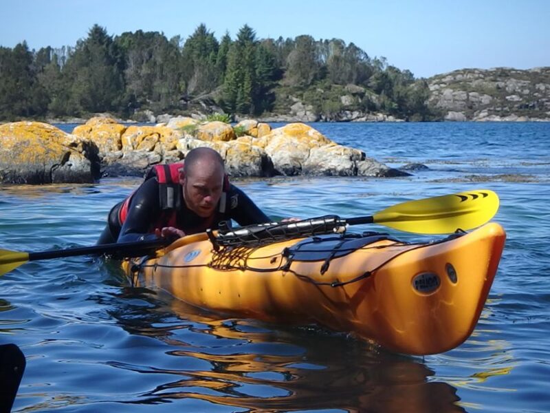Alversund: 2-Day Basic Sea Kayaking Course for Beginners - Language and Instructor Qualifications