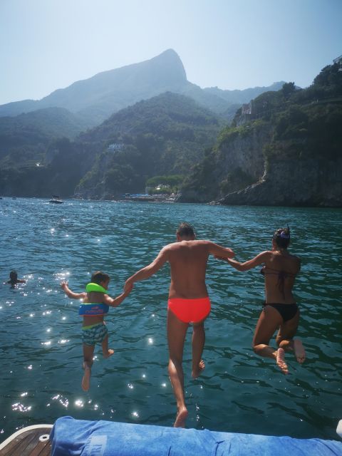 Amalfi Coast: Boat Tour With Italian Aperitivo - Inclusions