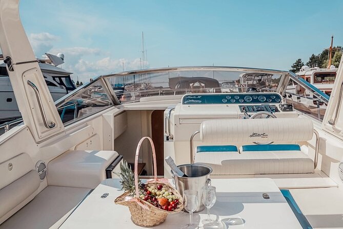 Amalfi Coast, Capri & Li Galli Islands BOAT EXCURSION - Exploring the Island of Capri