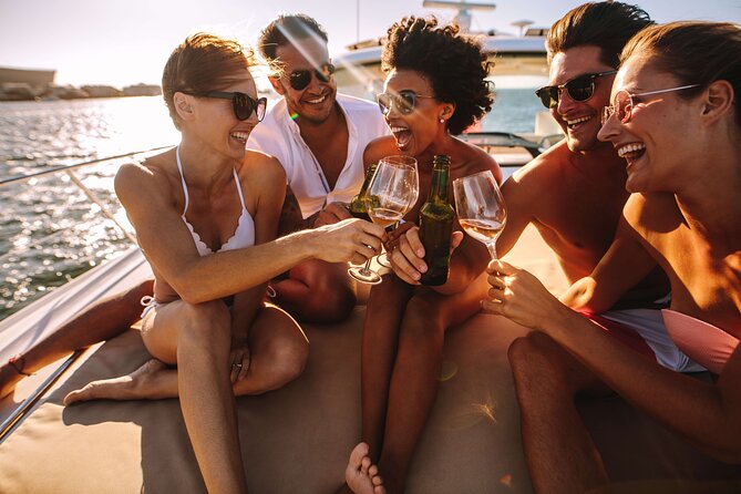 Amalfi Coast Sunset Boat Tour in Small Group - Onboard Amenities and Experiences