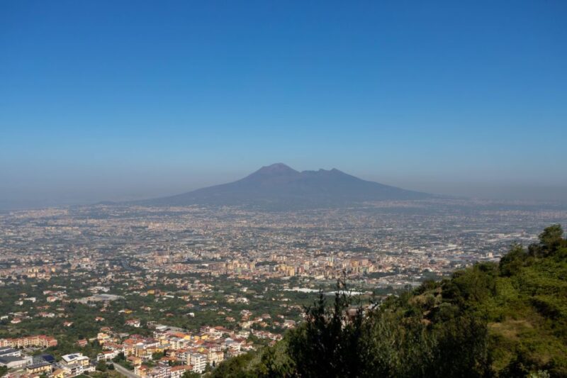 Amalfi Coast Tour From Napoli With Tour Assistant - Transportation and Staff