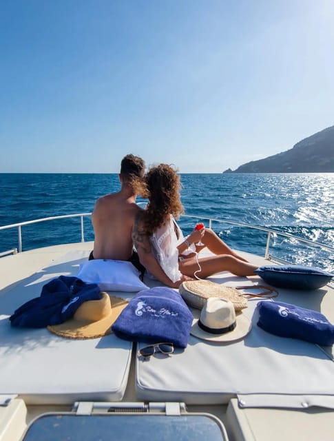 Amalfi: Half-Day Amalfi Coast Speedboat Trip With Drinks - Visiting Charming Seaside Towns