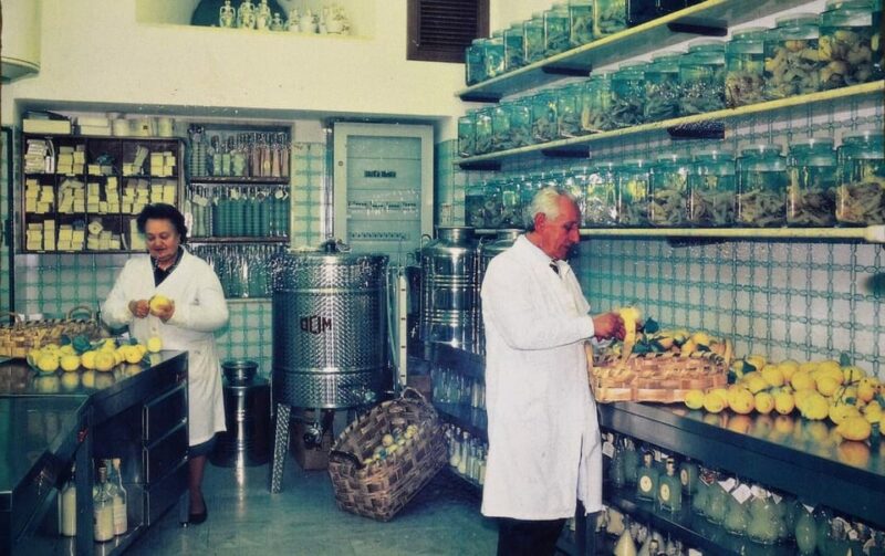 Amalfi: Limoncello Factory Visit With Instructor and Tasting - Experience Highlights