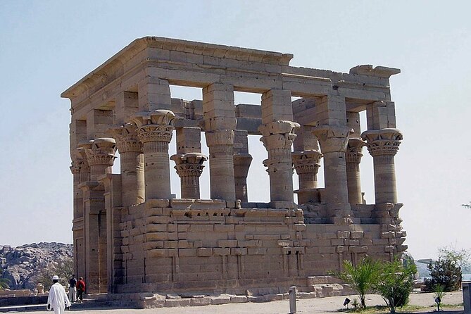 Amazing 4-Days Nile Cruise From Aswan to Luxor With Sightseeing and Abu Simbel - Meeting and Pickup