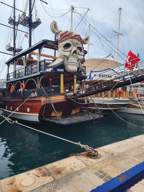 Amazing 50minyacht Tour+1 Hour Old City Walking Tour - Free Cancellation and Refund