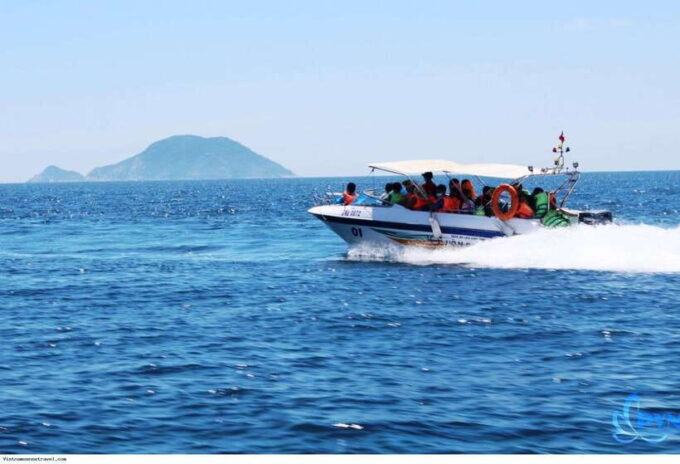 Amazing Cham Island Snorkeling Tour From Hoi An or Da Nang - Snorkeling and Swimming Experiences