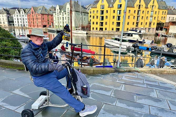 Amazing City Walk in Ålesund - Tour Duration and Group Size