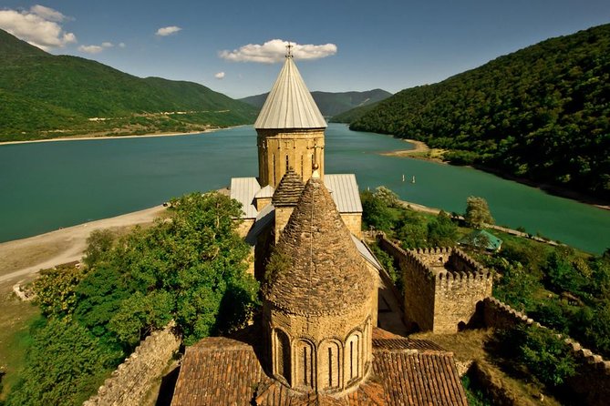 Amazing Day Trip Gudauri & Kazbegi With Lunch at Rooms Hotel From Tbilisi - Itinerary and Inclusions