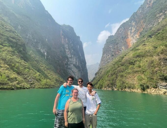 Amazing Ha Giang Loop Jeep Tour 3 Days 2 Nights - Accommodation Options
