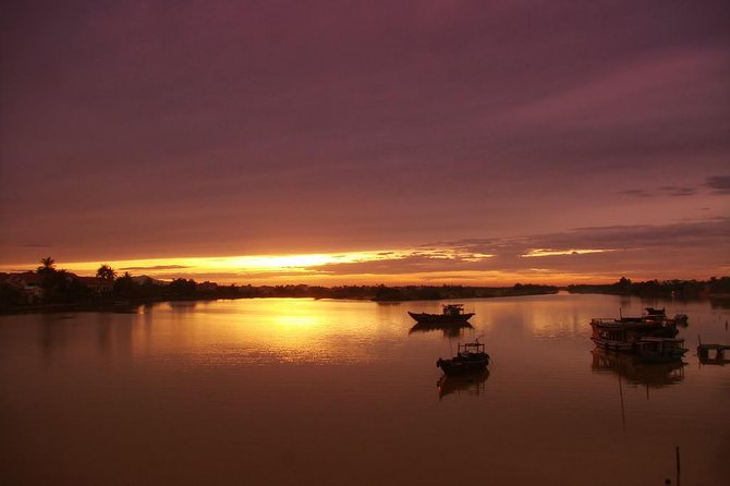Amazing My Son Sunset Deluxe Small Group Tour - Itinerary