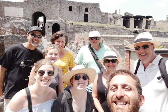 Amazing Pompeii Tour - Tour Meeting and End Points