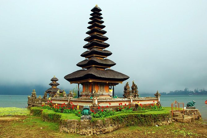 Amazing Private Tours: Dolphins Lovina and Gitgit Waterfall Include Lunch - Cultural and Entertainment Experiences