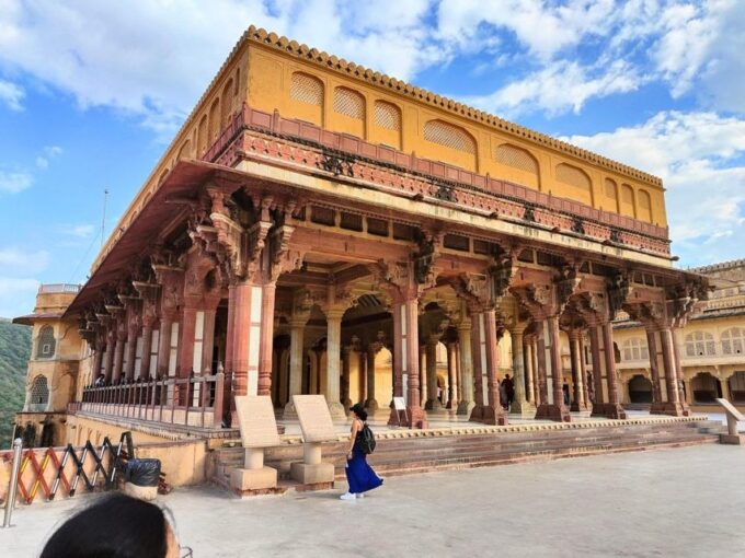 Amber Fort Skip-The-Line E-Tickets & Guide Jaipur Transfers - Visiting Amer Fort