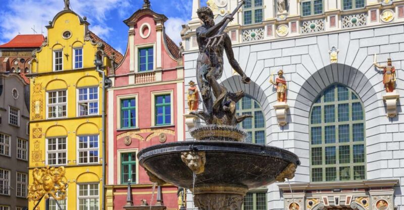 Amber Museum and Gdansk Old Town Private Tour With Tickets - The Amber Museum Experience