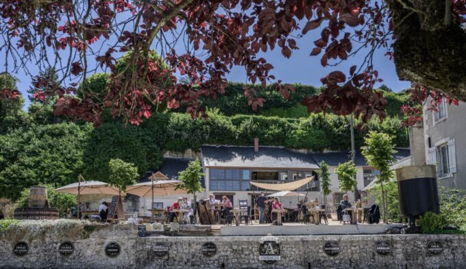 Amboise: Caves Ambacia Visit and Wine Tasting - Group Size Limitations
