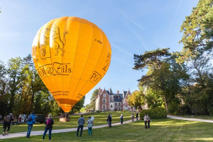 Amboise Hot-Air Balloon Sunrise Ride Over the Loire Valley - Safety Briefing
