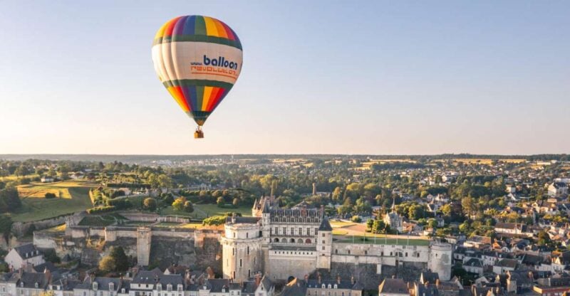 Amboise Hot-Air Balloon VIP for 4 Over the Loire Valley - Transportation and Hotel Pick-up