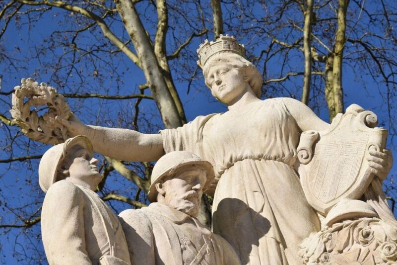 Amboise Private Walking Tour - Viking Influences on Culture