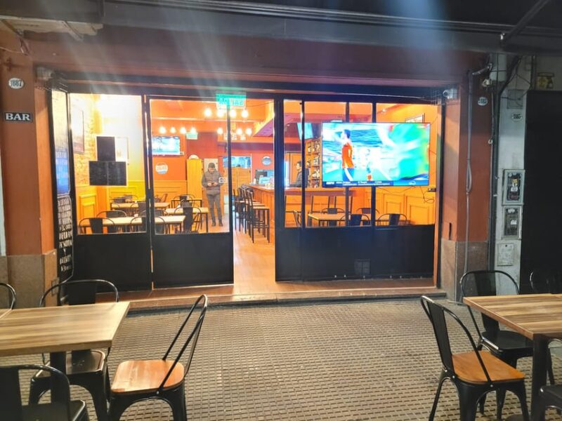 American Football Sport Bar - Food and Beverage