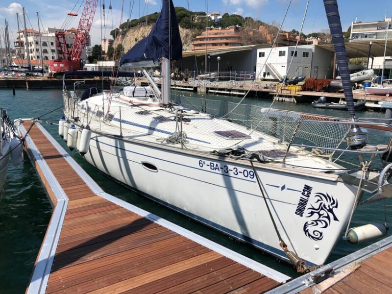 Americans Cup Experience From a Sailboat - Inclusions