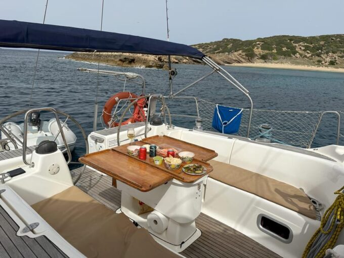 Americans Cup Experience From a Sailboat - Sailing in Comfort