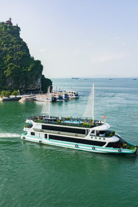 Amethyst Luxury Day Cruise- Explore Halong Bay/ Caves, Kayak - Scenic Views and Sights