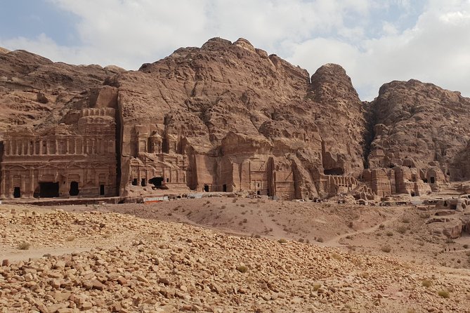 Amman and Aqaba Airport Lift to Petra and Wadi Rum - Transportation Details