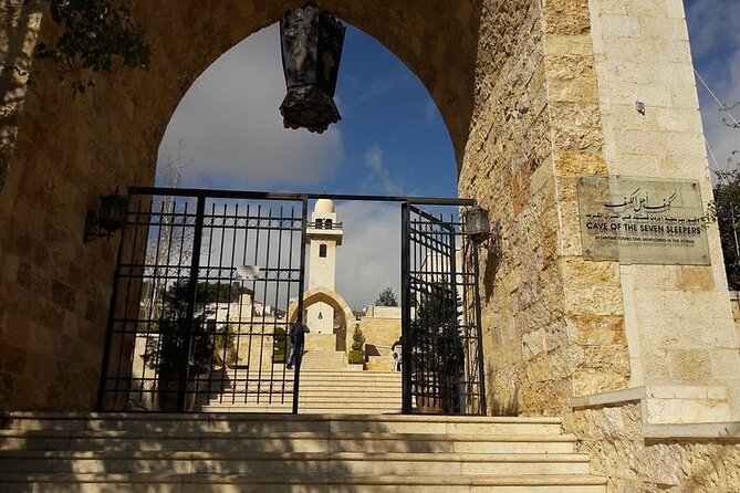 Ammans 7 Sleepers Cave, 3 Mosques and Amman City Private Tour - Pickup Information