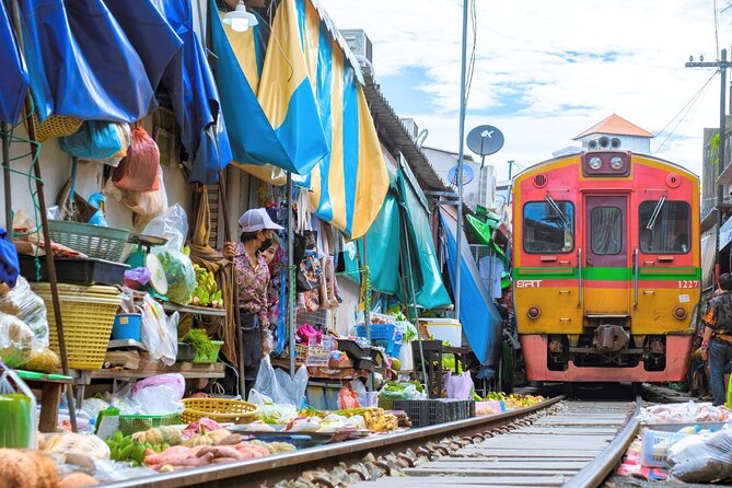 Amphawa Floating Market & Maeklong Railway Train Market Tour - Meeting and Pickup Information