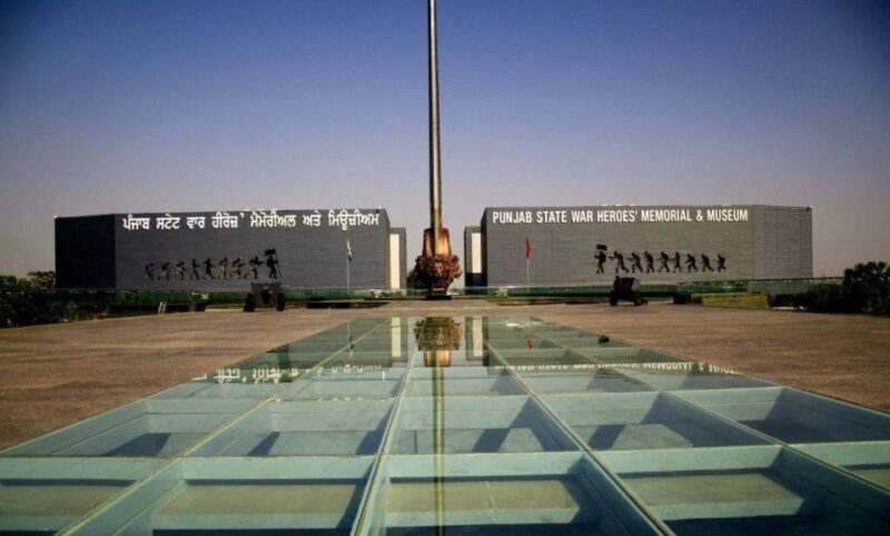 Amritsar: Small Group Sightseeing Tour With Wagah Border - Itinerary Highlights