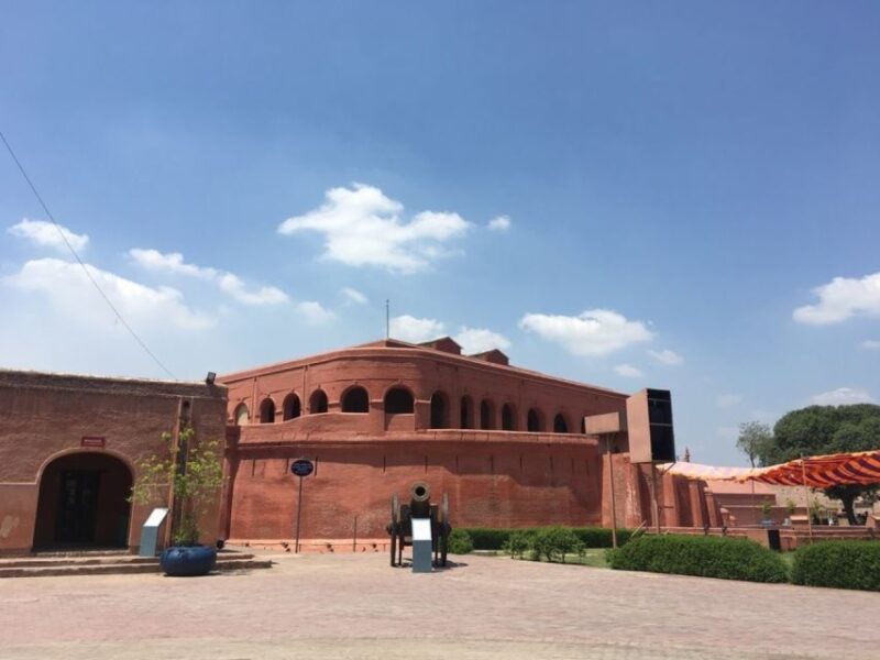 Amritsar: Small Group Sightseeing Tour With Wagah Border - Guide Recommendations
