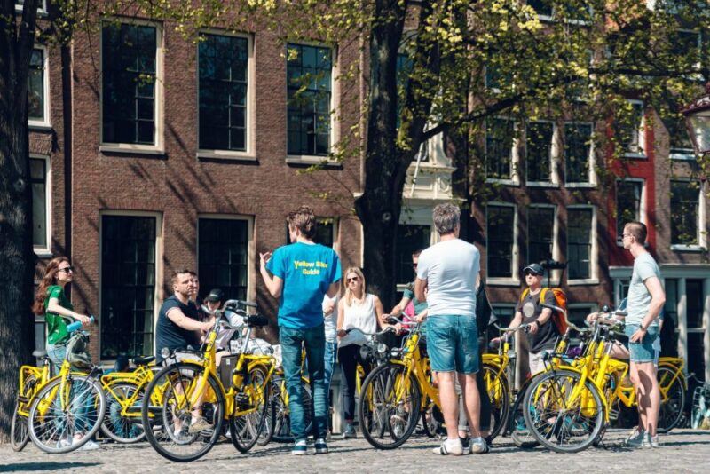 Amsterdam: 2-Hour City Highlights Guided Bike Tour - Tour Experience
