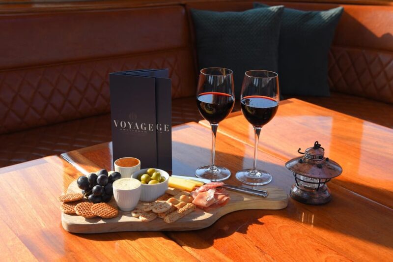 Amsterdam: 2h Canal Cruise Incl.Dutch Snacks & Drinks Option - Participant Information