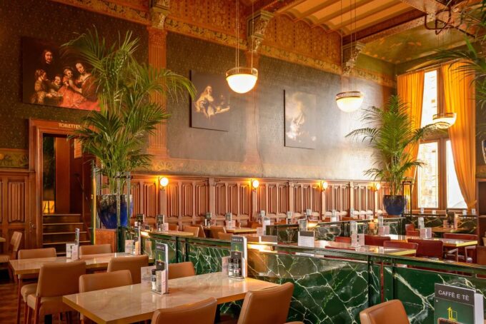 Amsterdam: 3-Course Meal in Historic 1st Class Waiting Rooms - Location and Accessibility