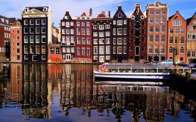 Amsterdam: 3-Hour Private Highlights City Tour by Minivan - Duration and Pricing