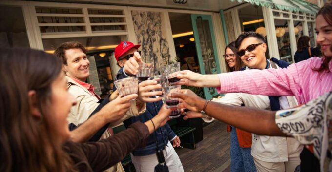 Amsterdam: 4-Hour Food and Canal Tour - Meeting Point