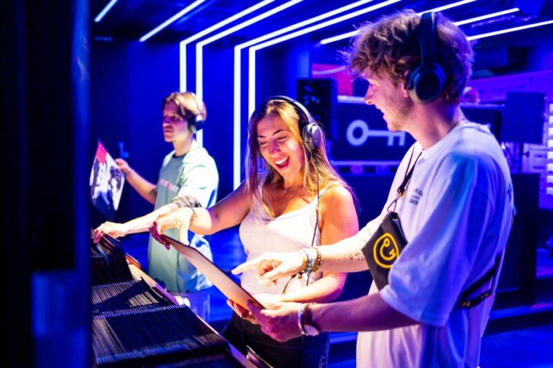 Amsterdam: Amsterdam Icebar and Our House Combo Entry Ticket - Our House Experience