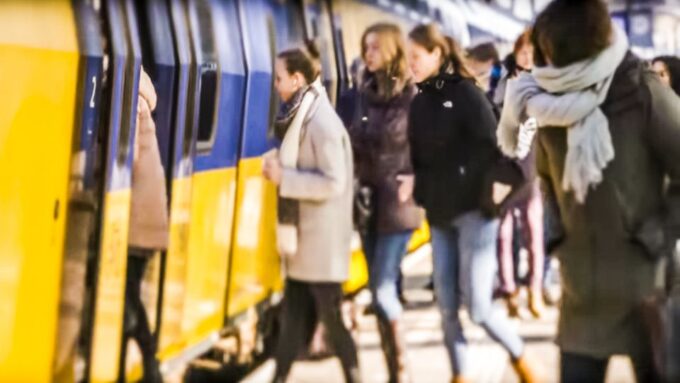 Amsterdam: Amsterdam & Region Travel Ticket for 1-3 Days - Accessibility and Reservation