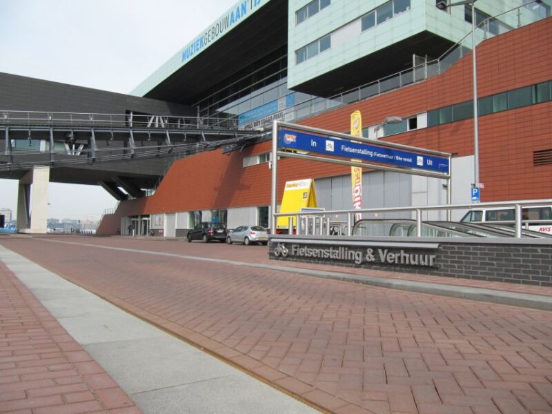 Amsterdam: Bike Rental With Free Cup of Coffee - Experience Highlights