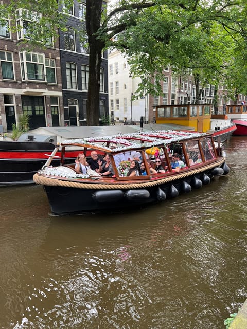 Amsterdam: Boat Tour With Optional Unlimited Drinks - Experience and Itinerary