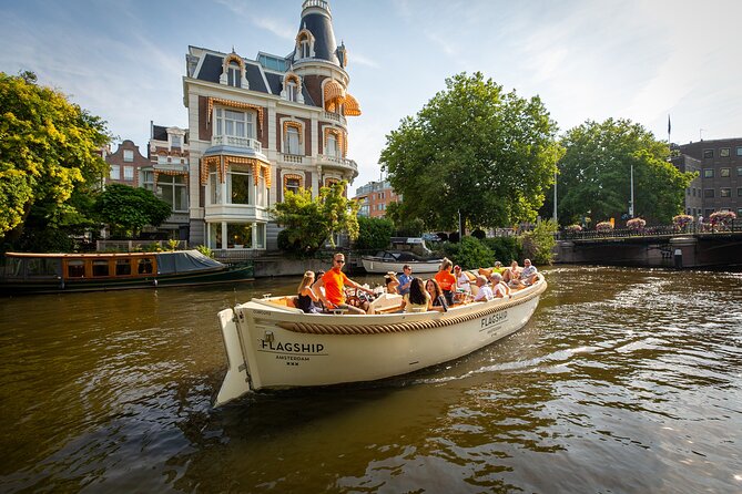 Amsterdam Canal Cruise With Live Guide and Onboard Bar - Whats Included