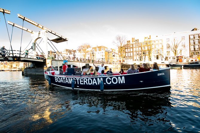 Amsterdam Canal Cruise With Live Guide and Unlimited Drinks - Benefits of Booking