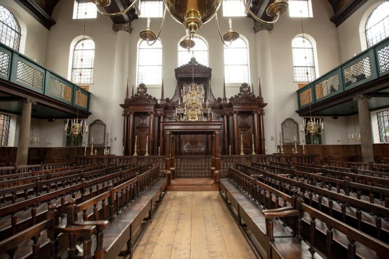 Amsterdam: Candlelight Concert at Portuguese Synagogue - Family Ensemble Recital
