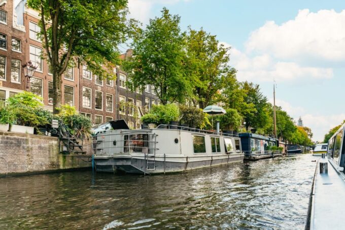 Amsterdam: Cheese and Wine Canal Cruise - Cruise Duration