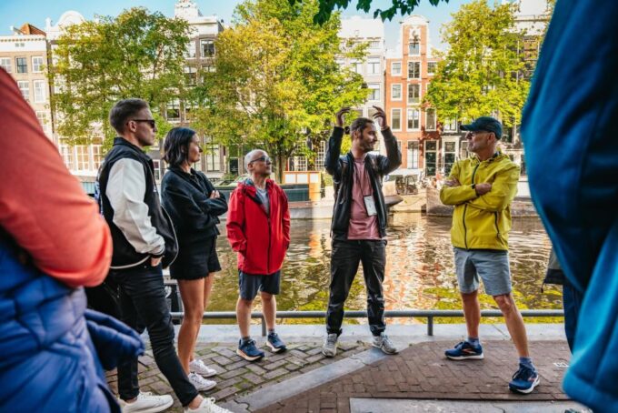 Amsterdam: City Highlights Bike Tour With Optional Cruise - Optional Canal Cruise