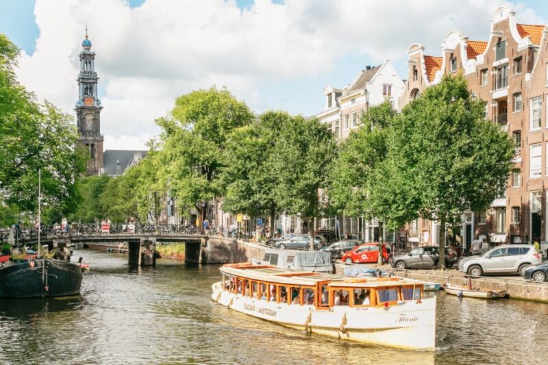 Amsterdam: Classic Boat Cruise With Cheese & Wine Option - Accessibility and Suitability