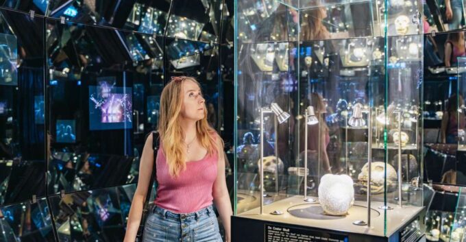 Amsterdam: Diamond Museum Entrance Ticket - Diamond Processing Demonstration